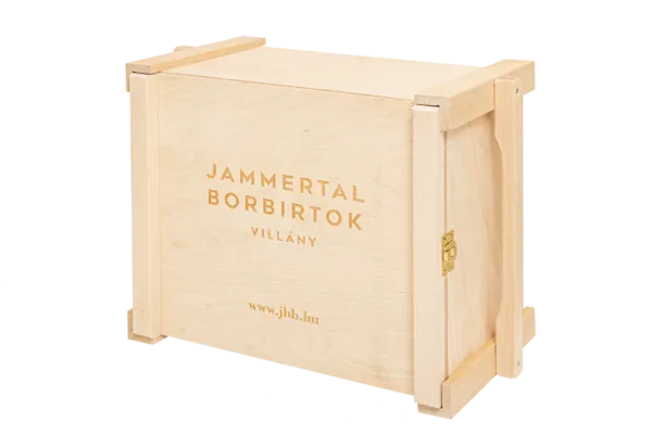 Rézcsatos 6 palackos faláda Jammertal Borbirtok logóval